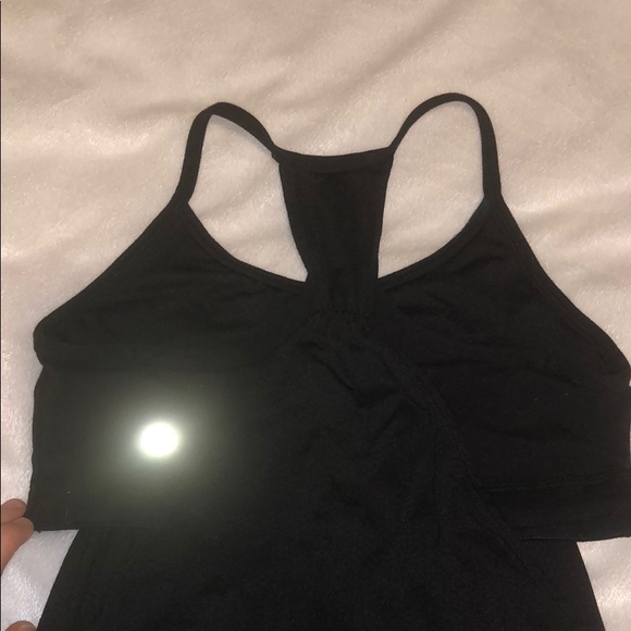 Lululemon Tank with Bra - Picture 4 of 5